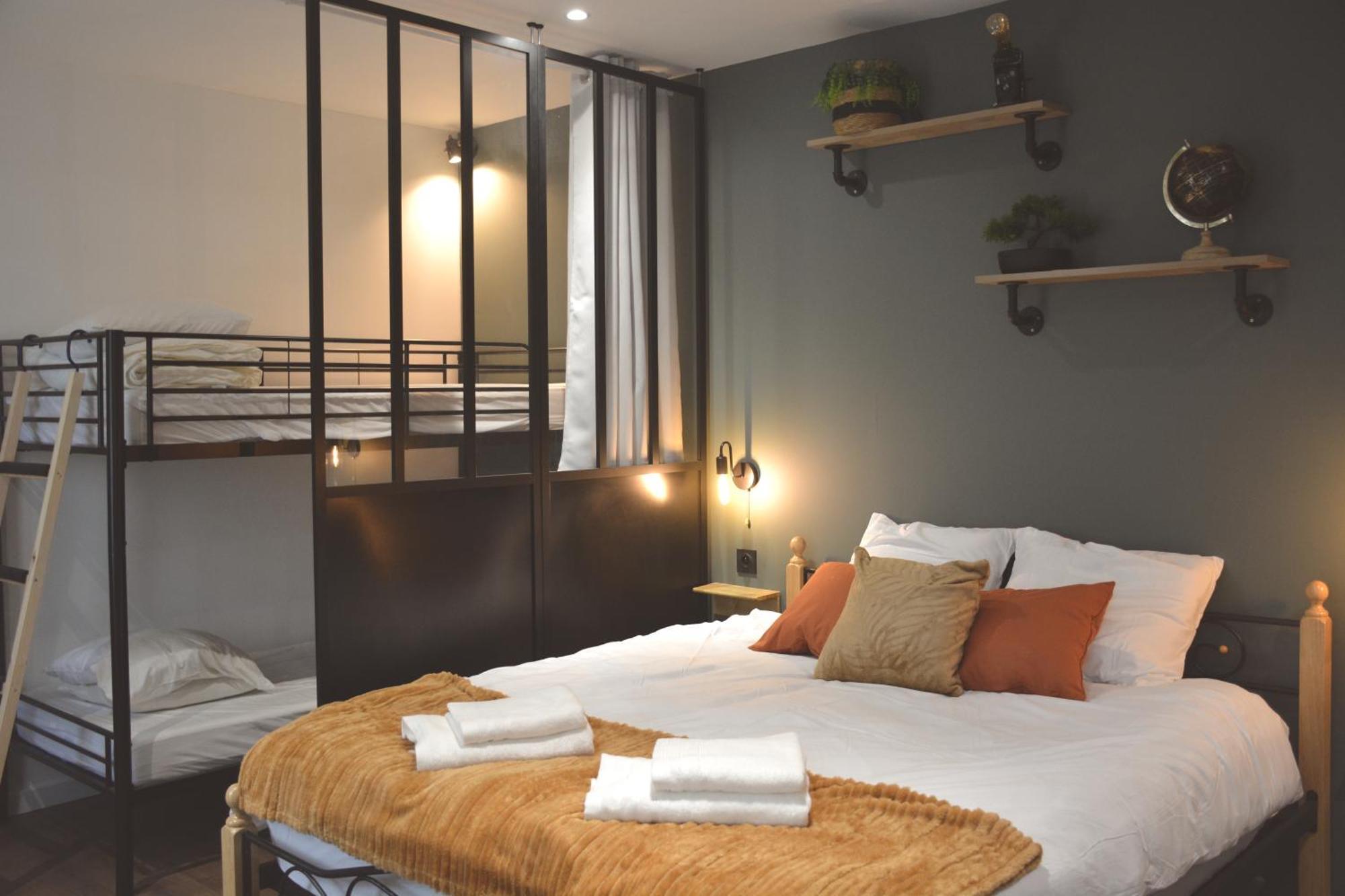 Domaine Des Cypres Bed and Breakfast Saint-Sauveur-Villages Buitenkant foto